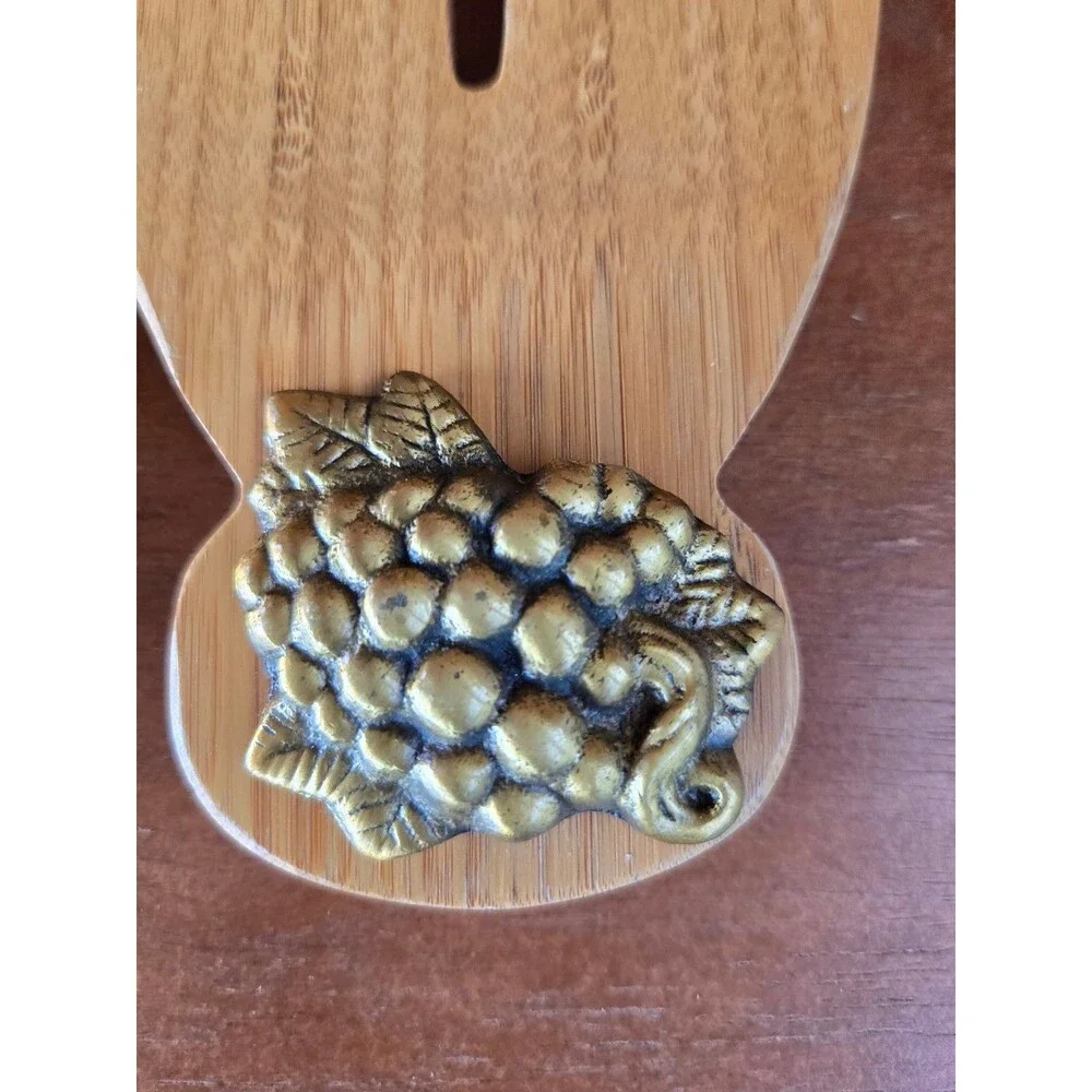Michael Healy signed Wooden salad Hands Bronze grapes accent